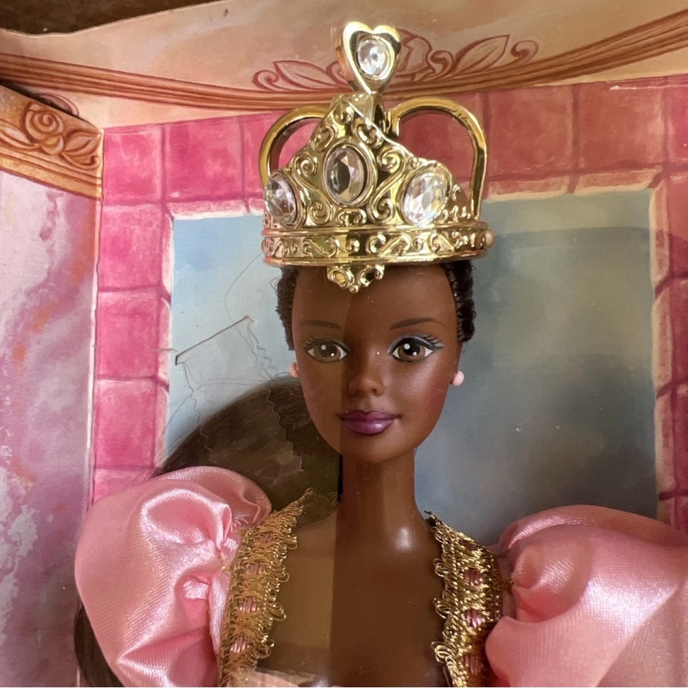 Mattel 1997 Rapunzel Barbie #18164 NRFB Long Hair Crown - Picture 4 of 12